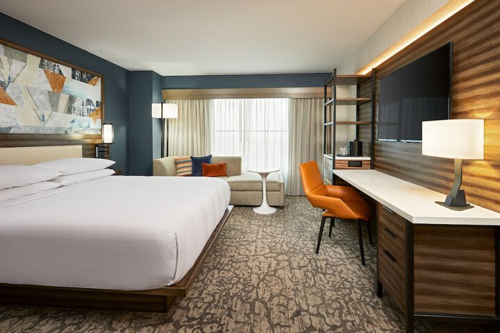 Room 25 of 62