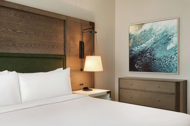 Room 42 of 121