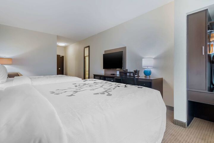 Room 16 of 34