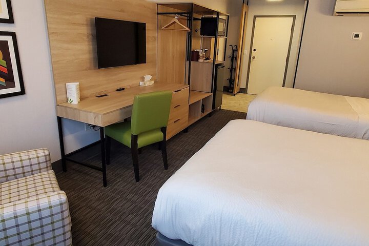 Room 42 of 67
