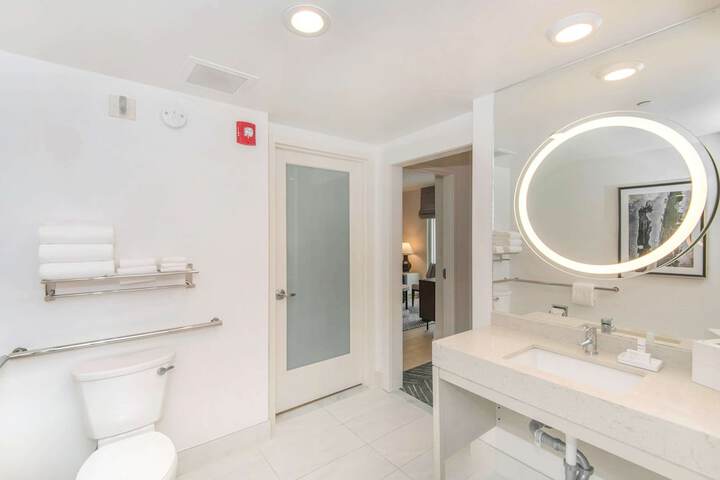 Room 46 of 101