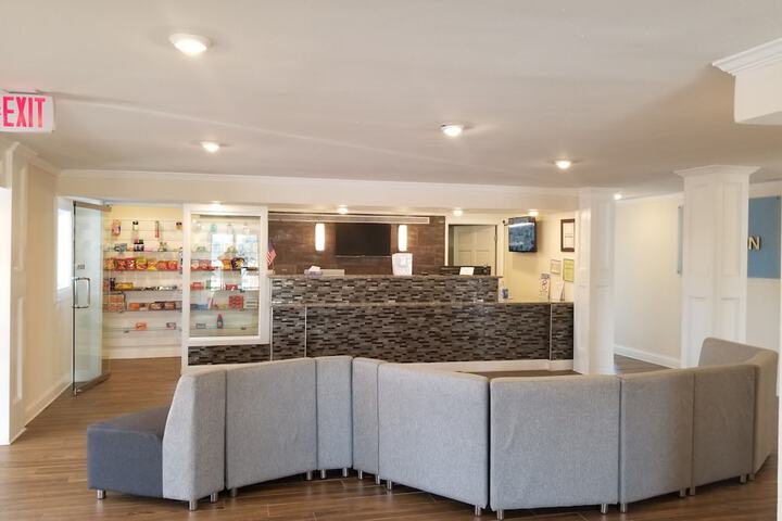 Hotel 4 of 34