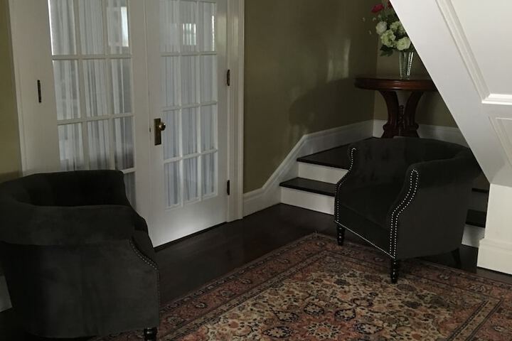Baldwinsville B & B