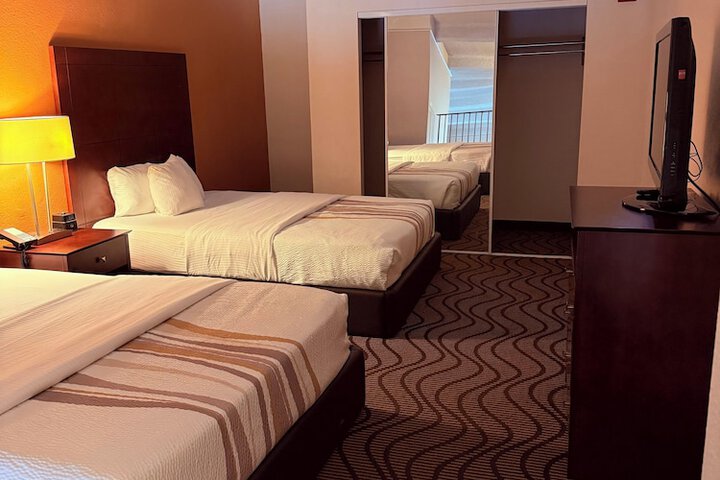 Mountain Valley Inn & Suites