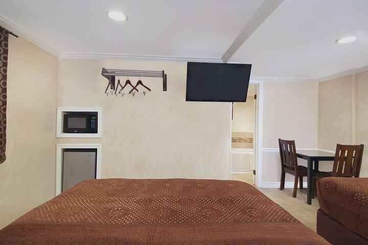 Nite Inn - Walking Distance to Universal Studios Hollywood