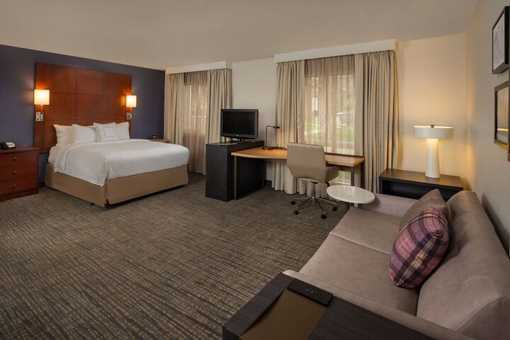 Room 11 of 25
