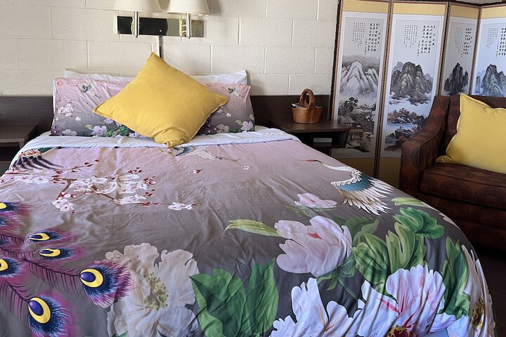 Midtown Inn & Suites