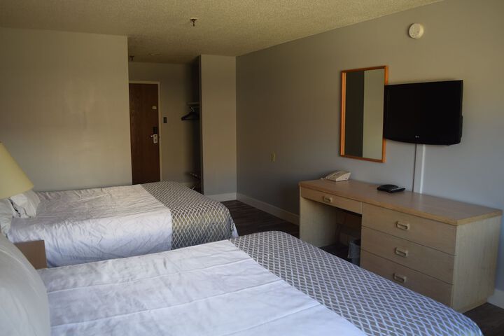 Room 33 of 41