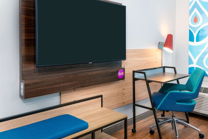 Room 14 of 38