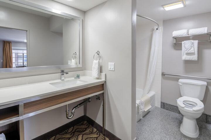 Best Western Airport Plaza Hotel – LAX  Airport LA Stadium