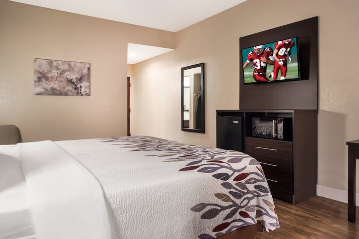 Room 25 of 51