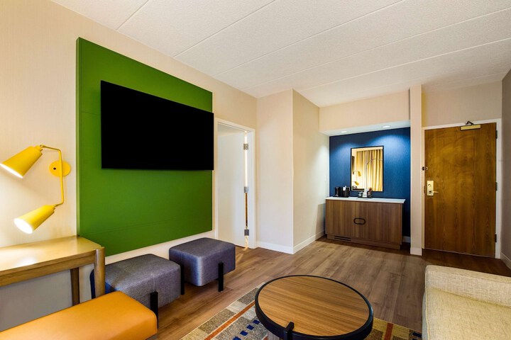 Room 22 of 45