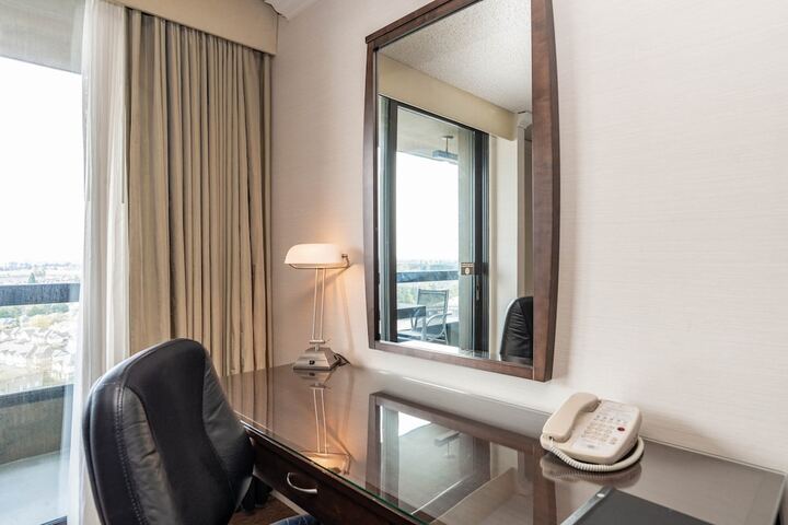 Room 16 of 46