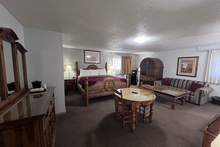 Room 21 of 35