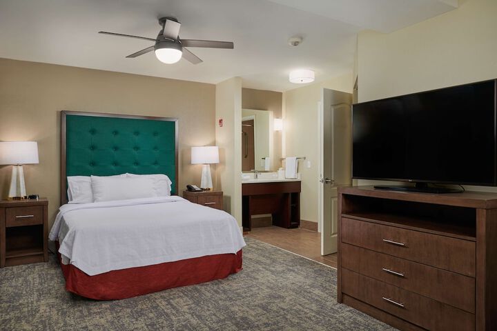 Room 35 of 46