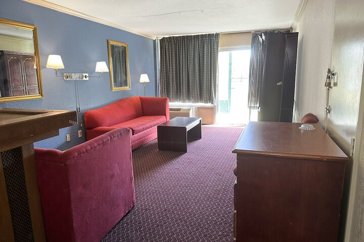 Room 44 of 95