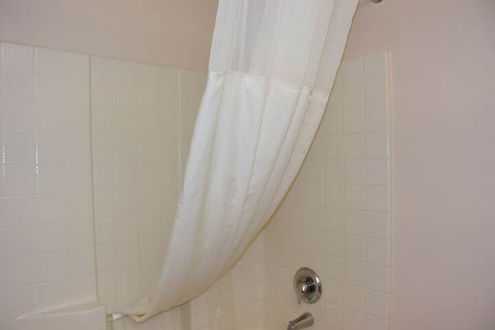 Travelodge Suites by Wyndham Newberg