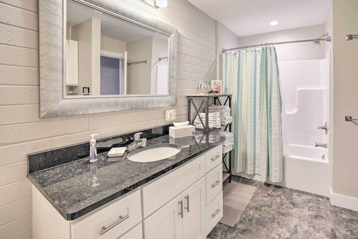 Luxe Manistee Condo w / Balcony & River Views!
