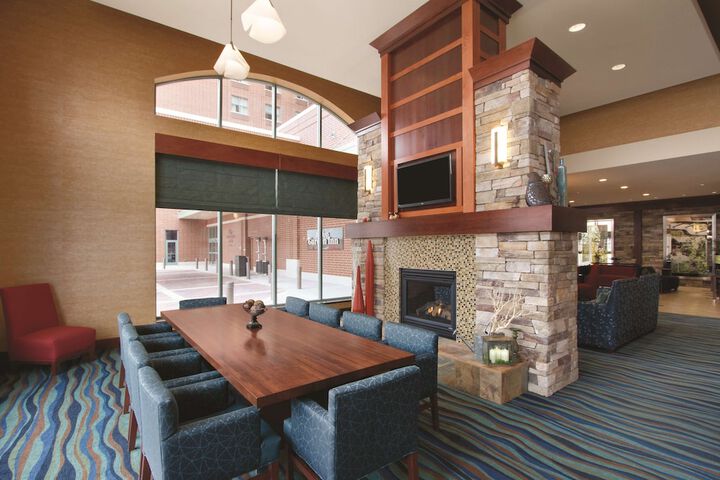 Hotel Interior 11 of 37