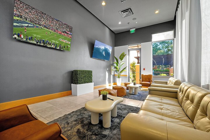 Regal Oaks Resort Vacation Townhomes by IDILIQ
