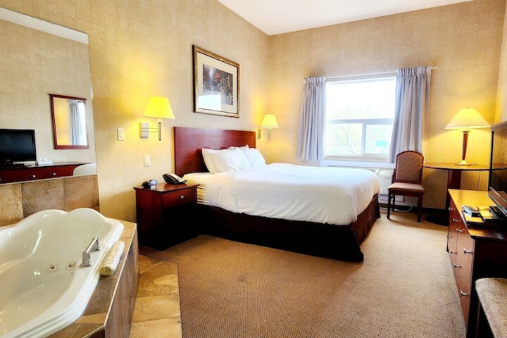 Room 12 of 17
