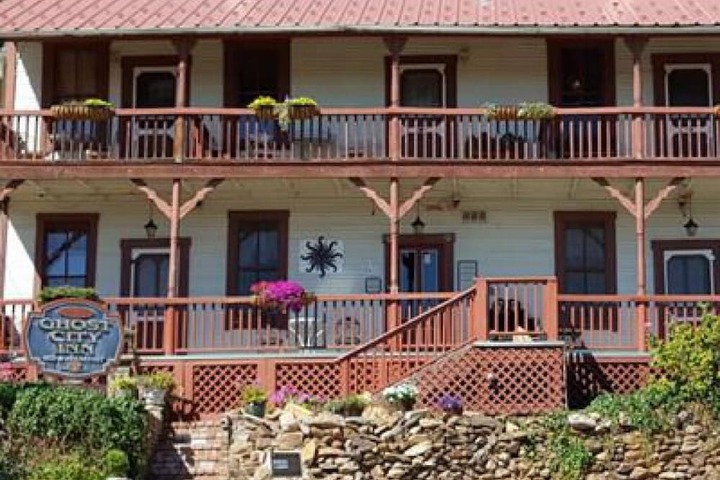 Hotel 2 of 44