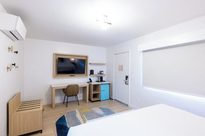 Room 35 of 63