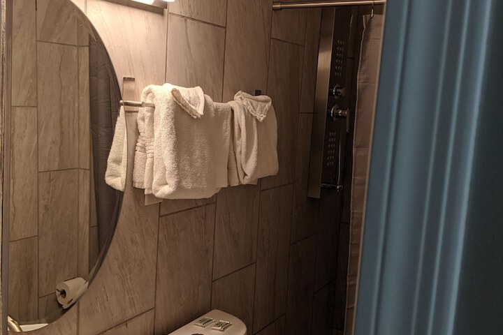Room 30 of 42