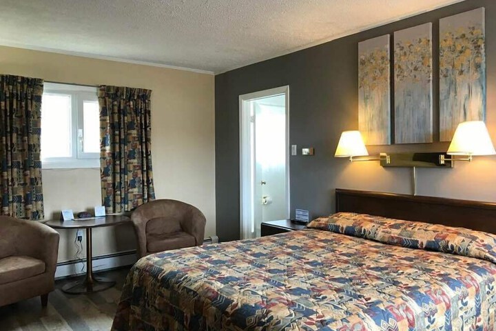 Coastal Inn Kingfisher