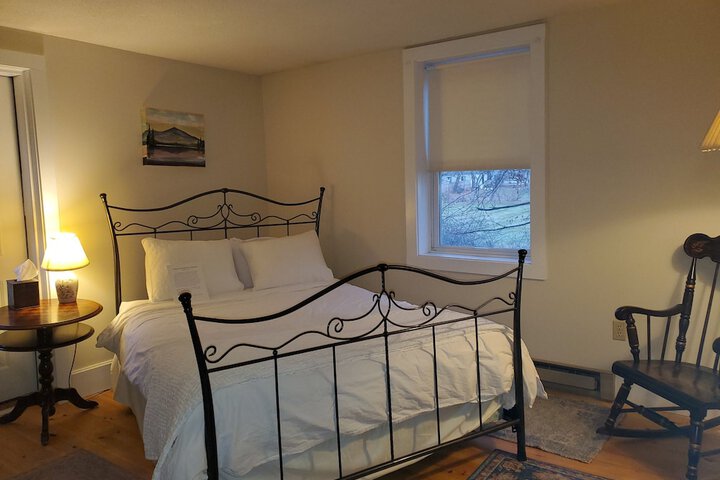 Room 6 of 25