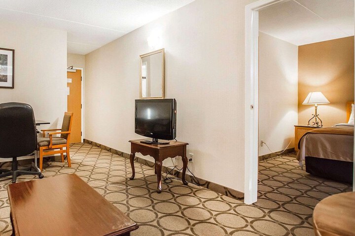 Room 18 of 36