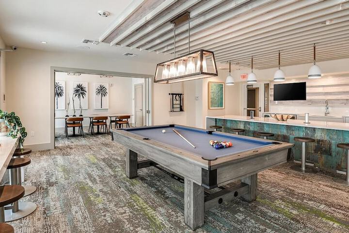 Landing Furnished Apartments near Lake Apopka