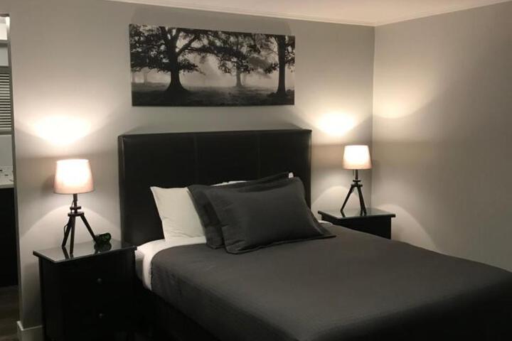 94 Motel & RV Park