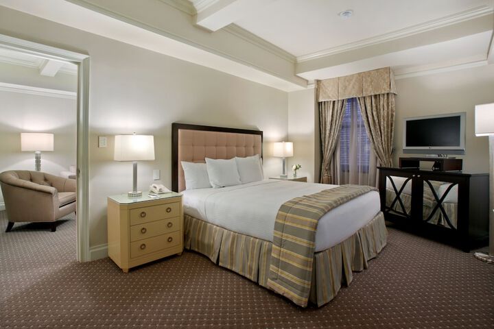 Room 14 of 40