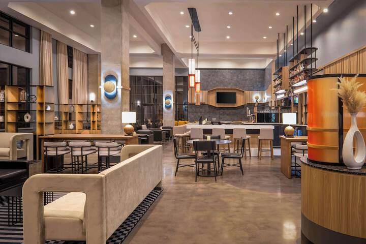 Hotel Interior 13 of 52