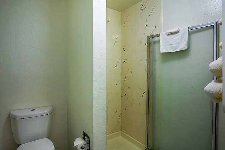 Room 16 of 31