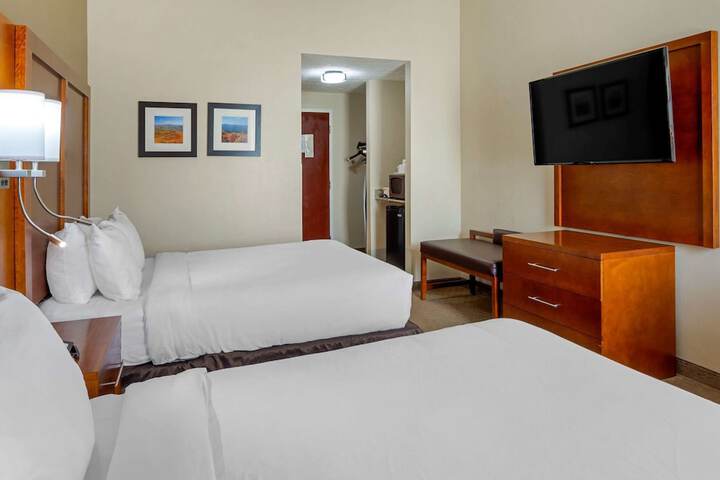 Room 17 of 37