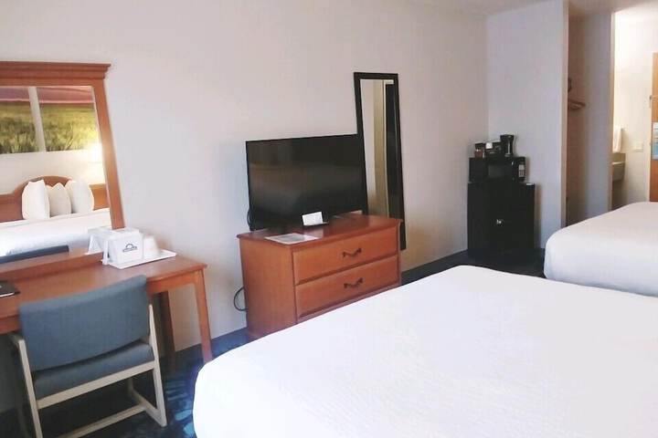 Room 18 of 32