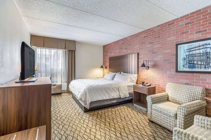 Burrstone Inn an Ascend Collection Hotel
