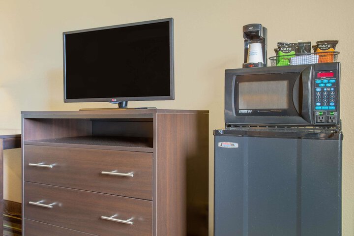 Room 13 of 24
