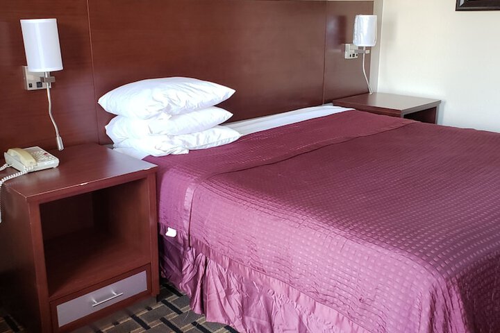 Taylor village Inn and suites