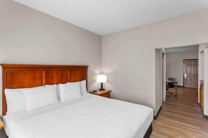 Country Inn & Suites by Radisson Beckley, WV