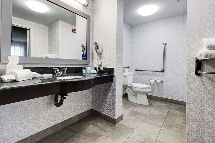 Hampton Inn & Suites by Hilton Brantford Conference Centre