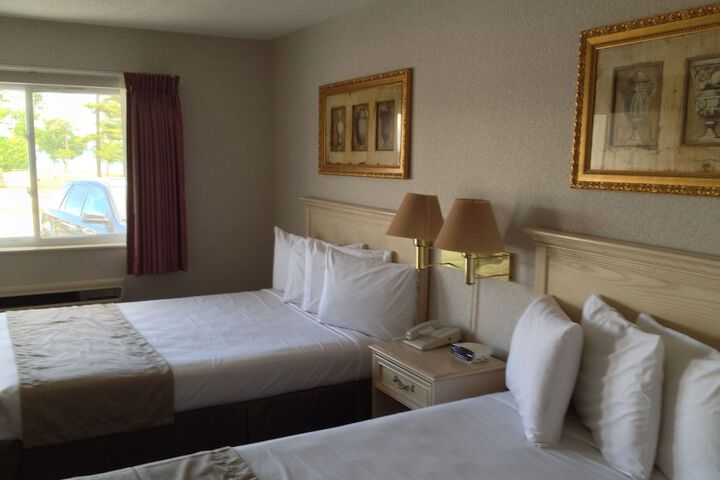 Room 27 of 40