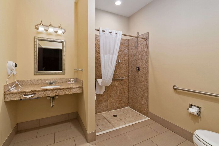 Room 12 of 41