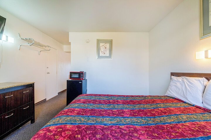 Room 77 of 123