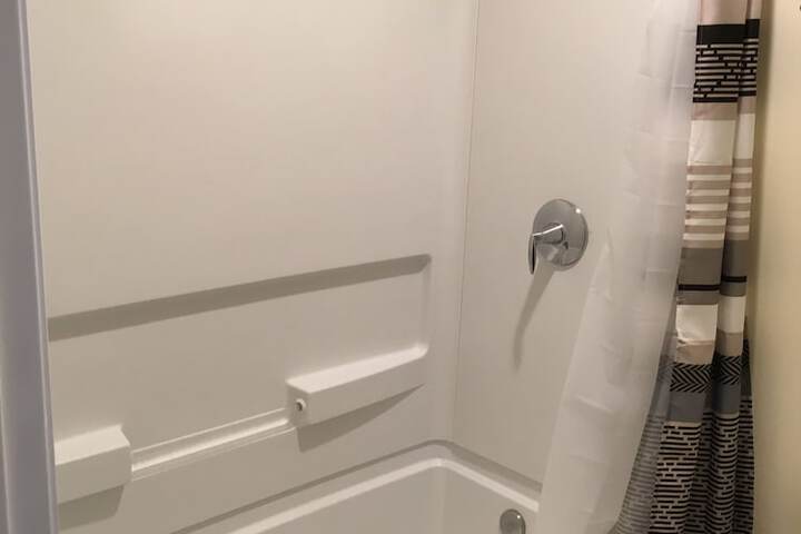 Room 26 of 38