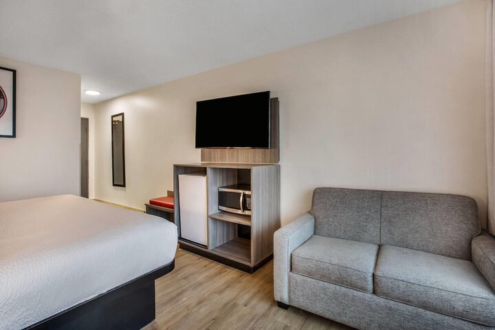 Ramada by Wyndham Kingston