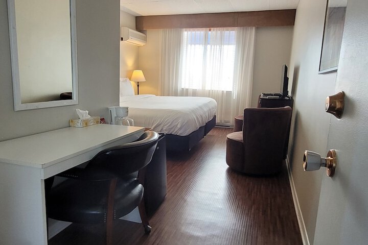 Room 76 of 87