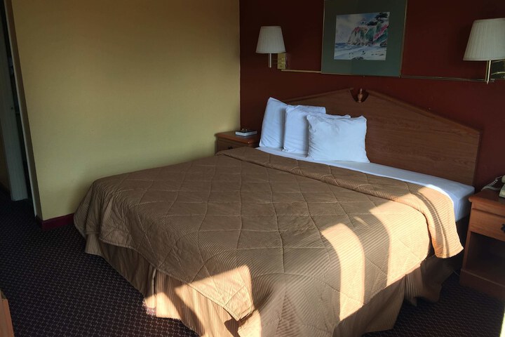 Room 9 of 9